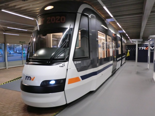 Modell der neuen Rhein-Neckar-Tram 2020
